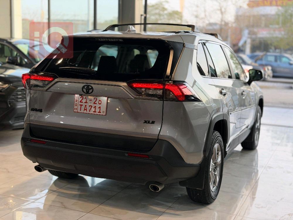 تويوتا راف 4